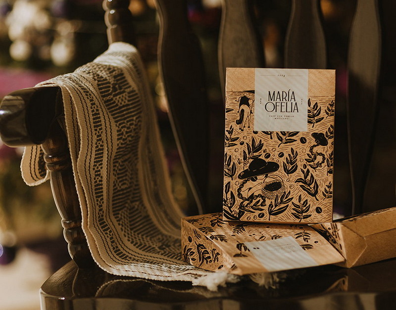 Главное за ночь. Африканец прыгнул к крокодилу, спасаясь от агрессивных слонов